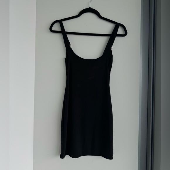 Black bodycon dress with buckle detailing - Picture 2 of 2